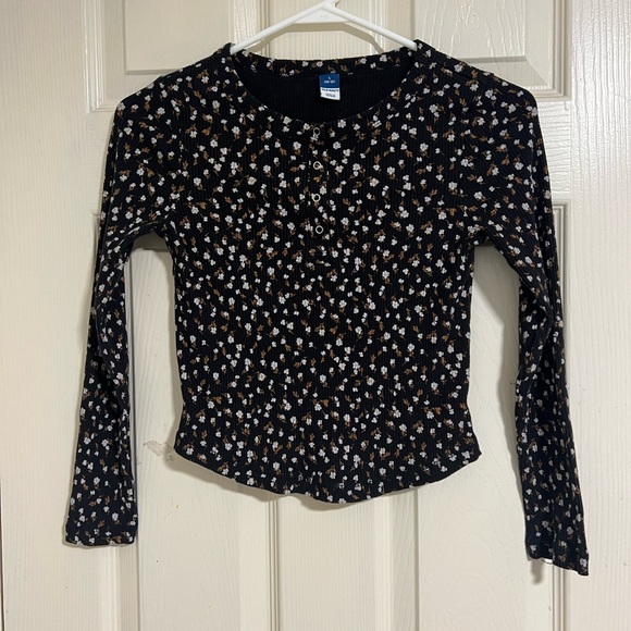 Old Navy Other - Old Navy Black Floral Long Sleeve Top